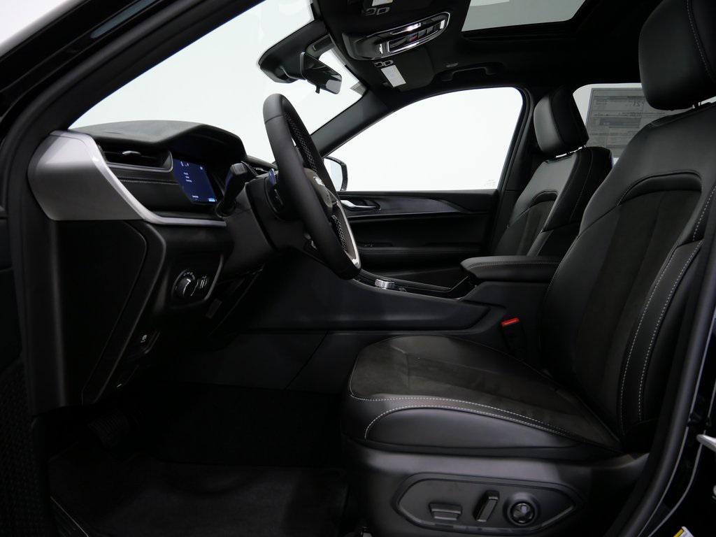 new 2025 Jeep Grand Cherokee L car, priced at $42,656