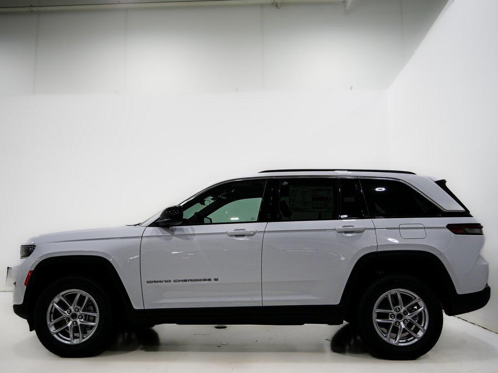 new 2025 Jeep Grand Cherokee car, priced at $37,128