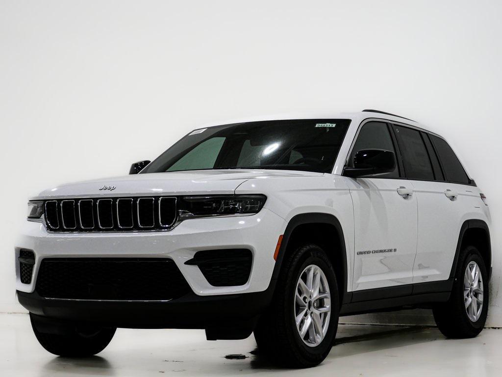 new 2025 Jeep Grand Cherokee car, priced at $37,128