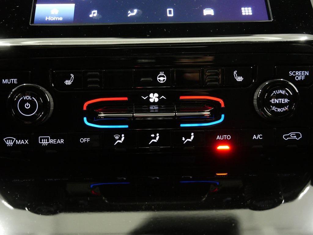 new 2025 Jeep Grand Cherokee car, priced at $37,128