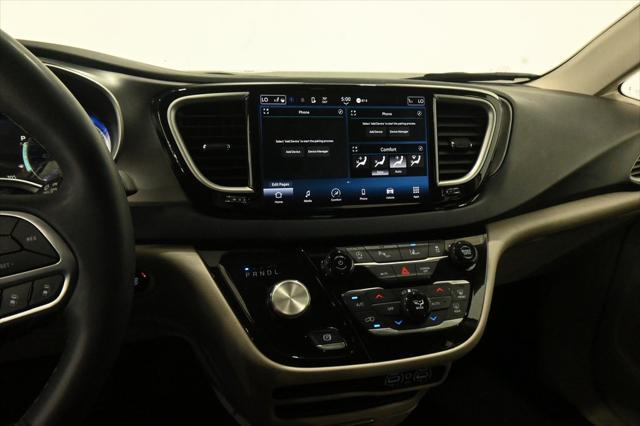 used 2023 Chrysler Pacifica car, priced at $22,900