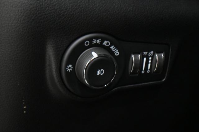 new 2025 Jeep Compass car, priced at $30,831