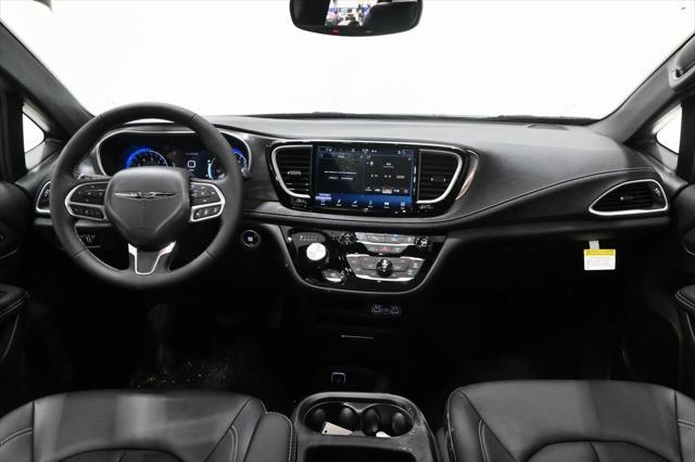 new 2025 Chrysler Pacifica car, priced at $41,406