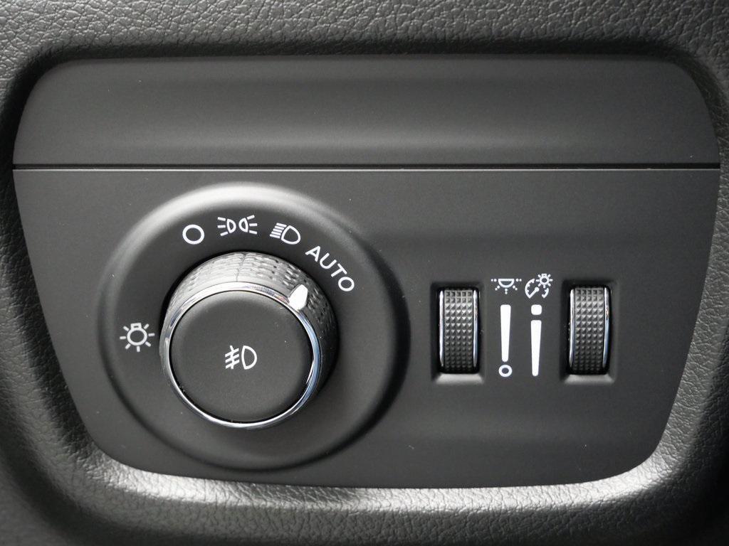 new 2025 Jeep Grand Cherokee car, priced at $60,485