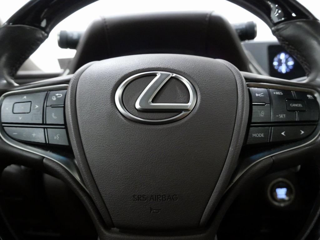 used 2019 Lexus ES 350 car, priced at $27,900