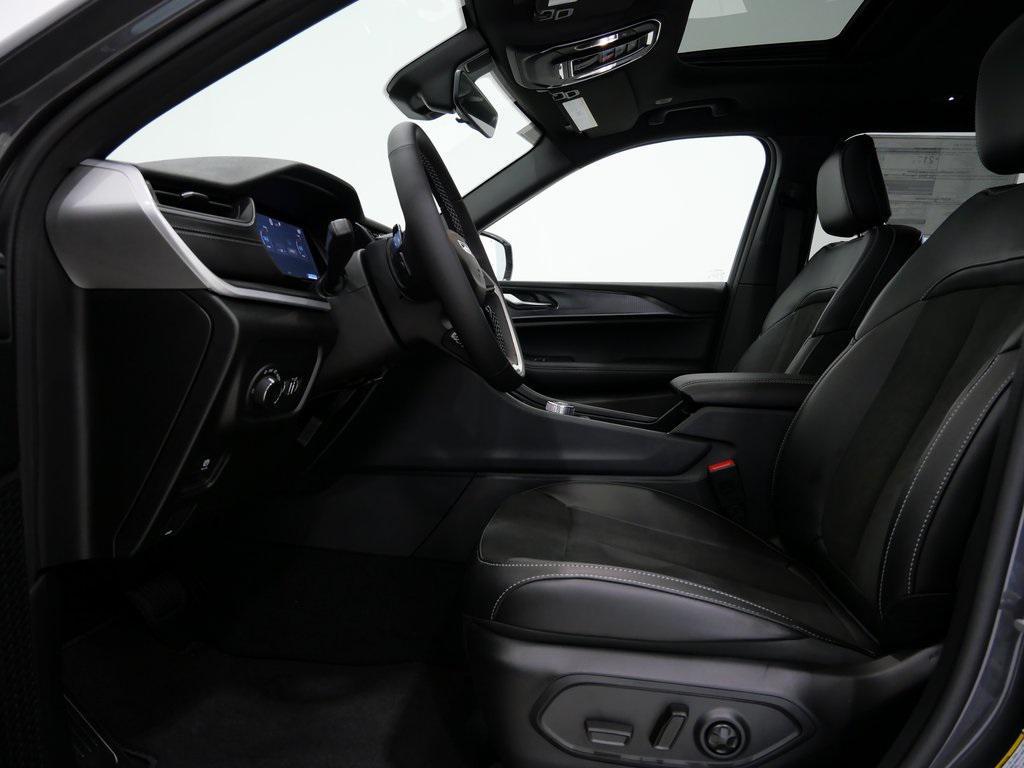 new 2025 Jeep Grand Cherokee L car, priced at $42,656