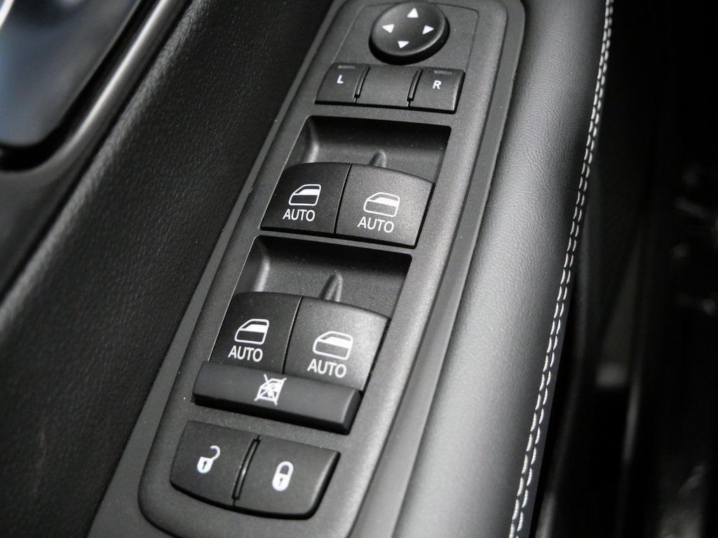 new 2026 Chrysler Pacifica car, priced at $45,162