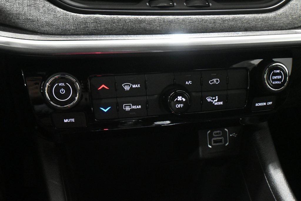 new 2025 Jeep Compass car, priced at $23,034
