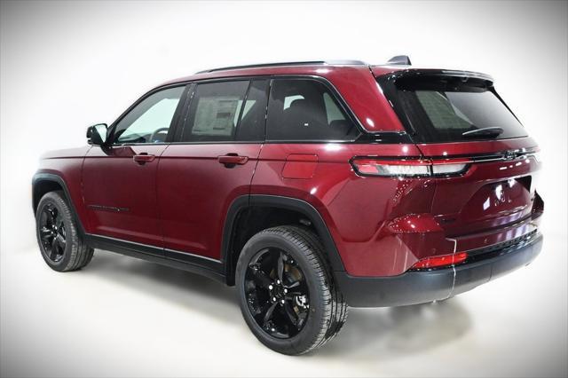 new 2025 Jeep Grand Cherokee car, priced at $47,900