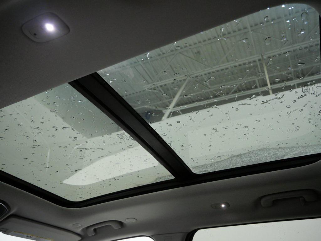 used 2022 Jeep Grand Cherokee L car, priced at $28,000