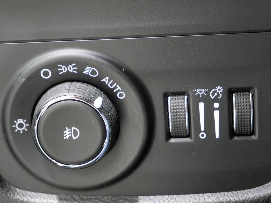 used 2022 Jeep Grand Cherokee car, priced at $35,000