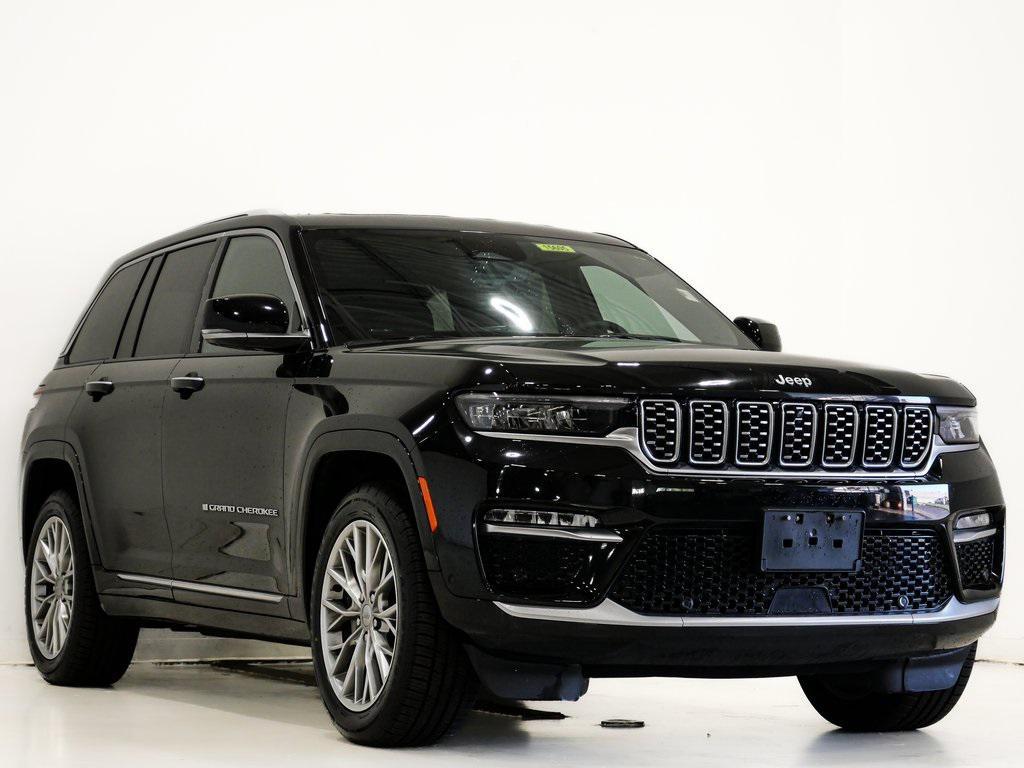 used 2022 Jeep Grand Cherokee car, priced at $35,000