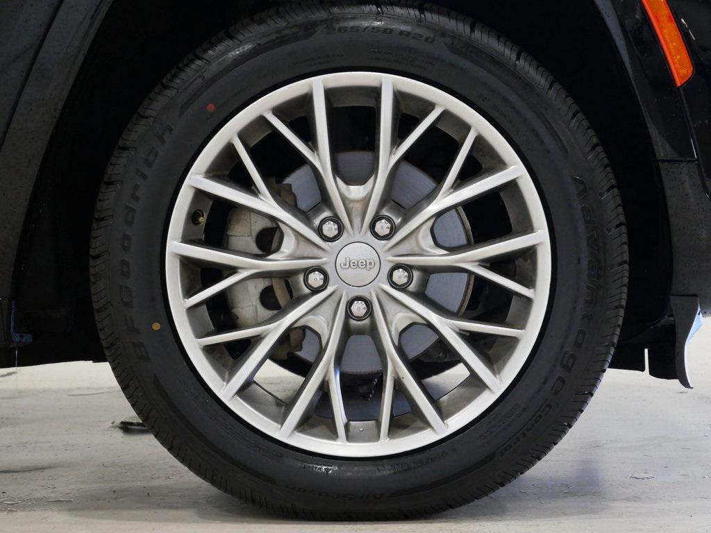 used 2022 Jeep Grand Cherokee car, priced at $35,000
