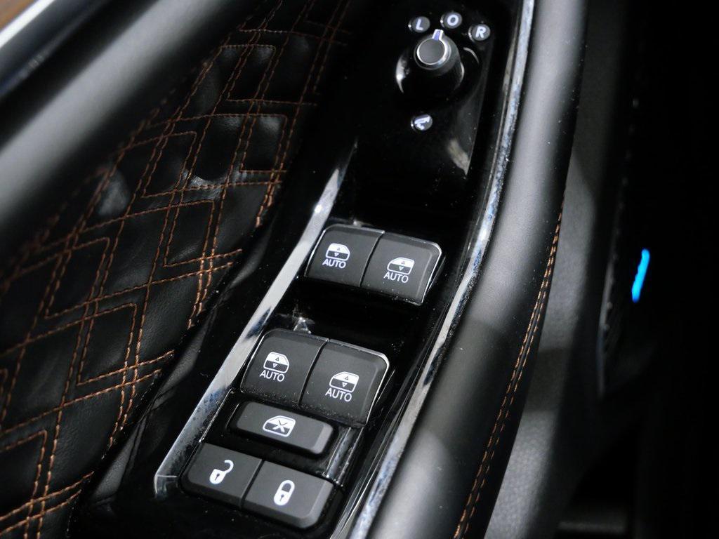 used 2022 Jeep Grand Cherokee car, priced at $35,000