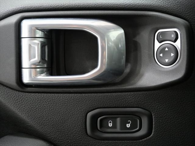 used 2022 Jeep Wrangler Unlimited car, priced at $33,000