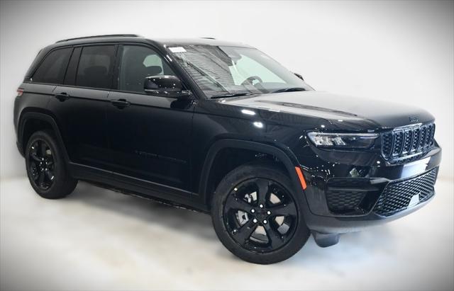 new 2025 Jeep Grand Cherokee car, priced at $48,175