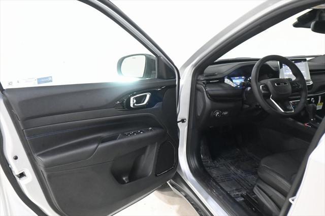 new 2025 Jeep Compass car, priced at $27,188
