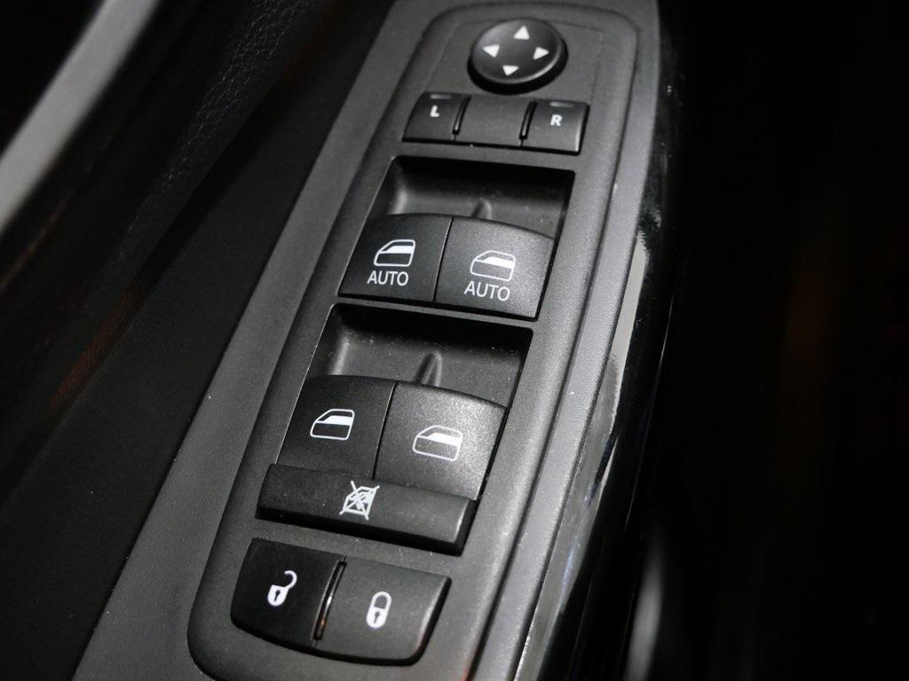 used 2023 Jeep Cherokee car, priced at $22,300