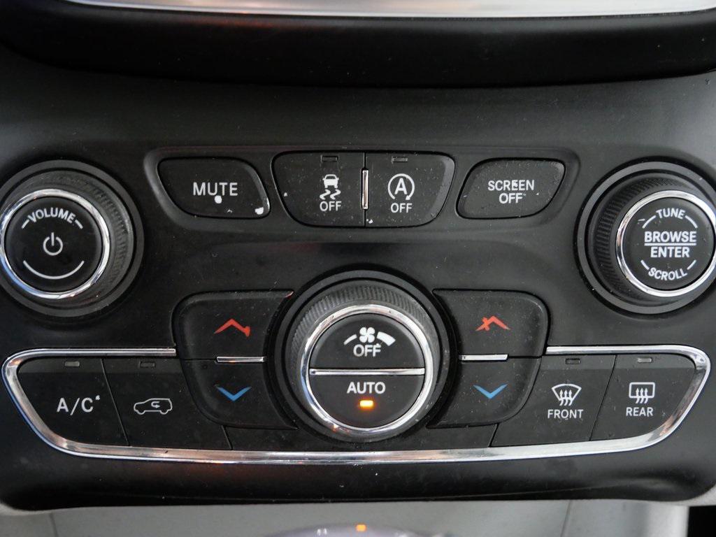 used 2020 Jeep Cherokee car, priced at $16,500