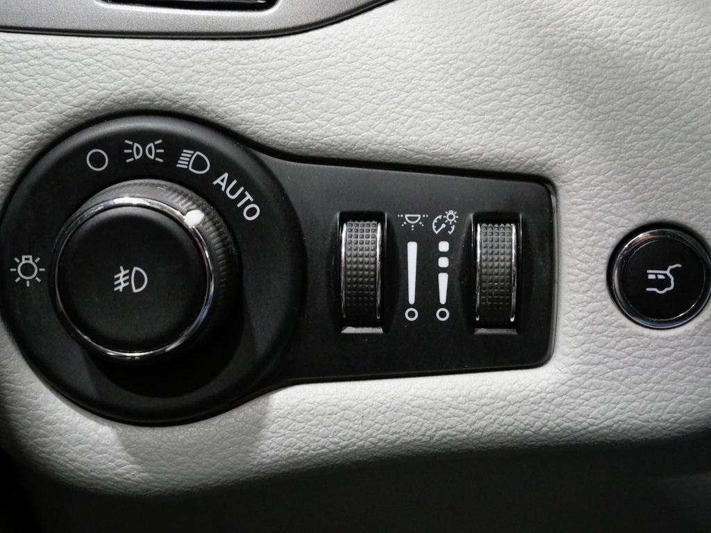 used 2020 Jeep Cherokee car, priced at $16,500