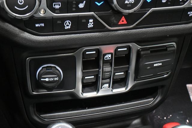 new 2025 Jeep Wrangler car, priced at $47,293