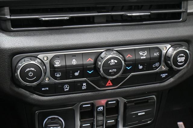 new 2025 Jeep Wrangler car, priced at $47,293