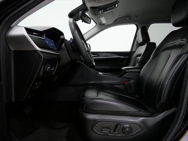 used 2024 Jeep Grand Cherokee car, priced at $32,000