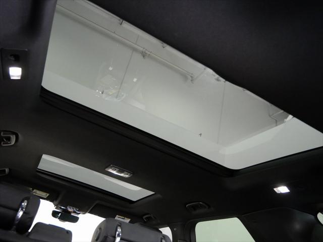 used 2020 Land Rover Discovery car, priced at $19,000