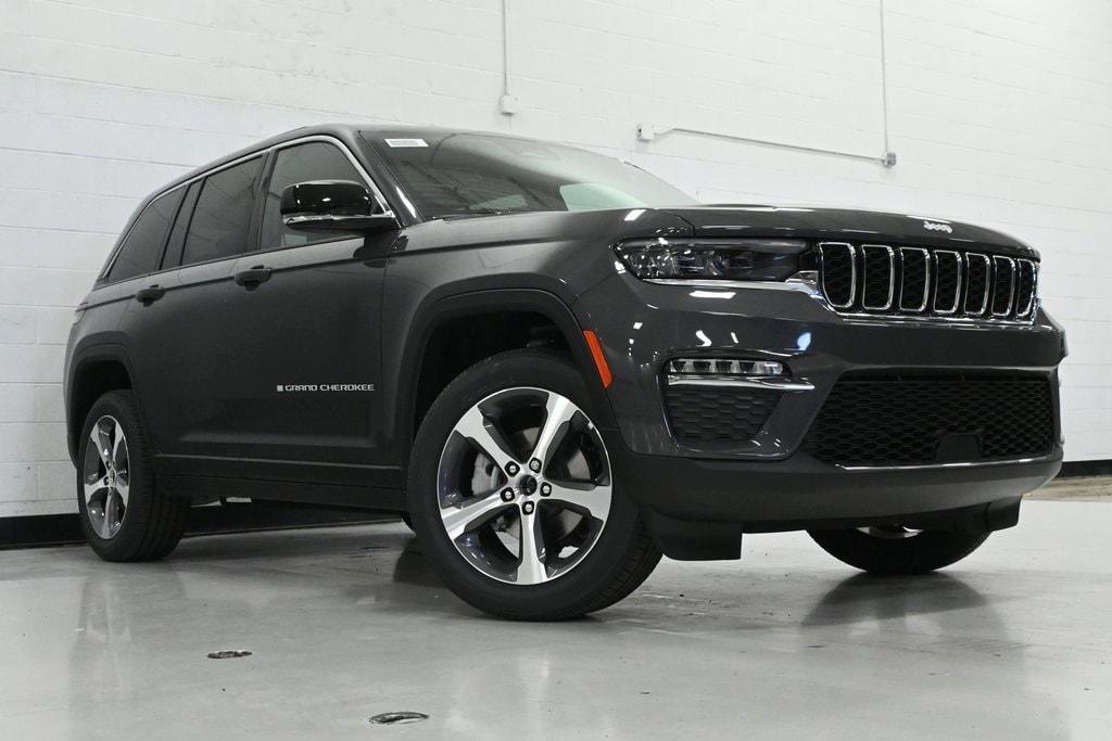 new 2024 Jeep Grand Cherokee car, priced at $45,354