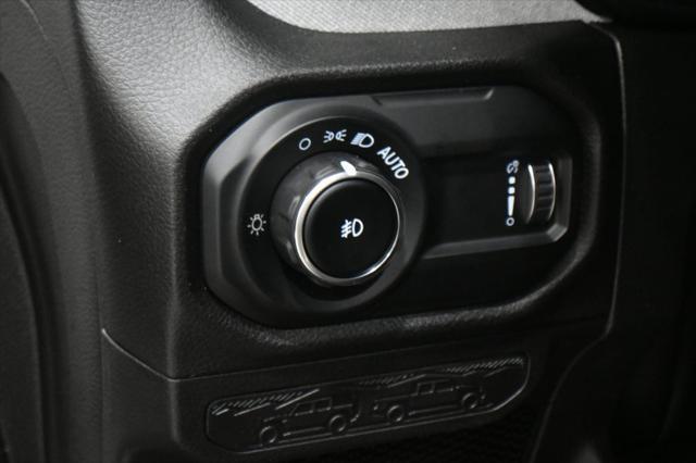 new 2025 Jeep Wrangler car, priced at $45,186
