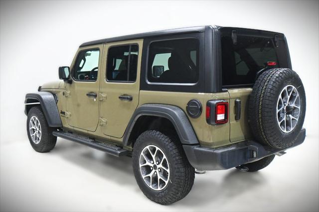 new 2025 Jeep Wrangler car, priced at $45,186
