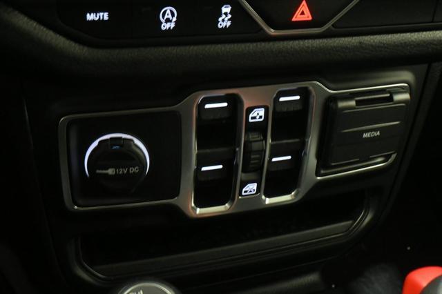new 2025 Jeep Wrangler car, priced at $45,186