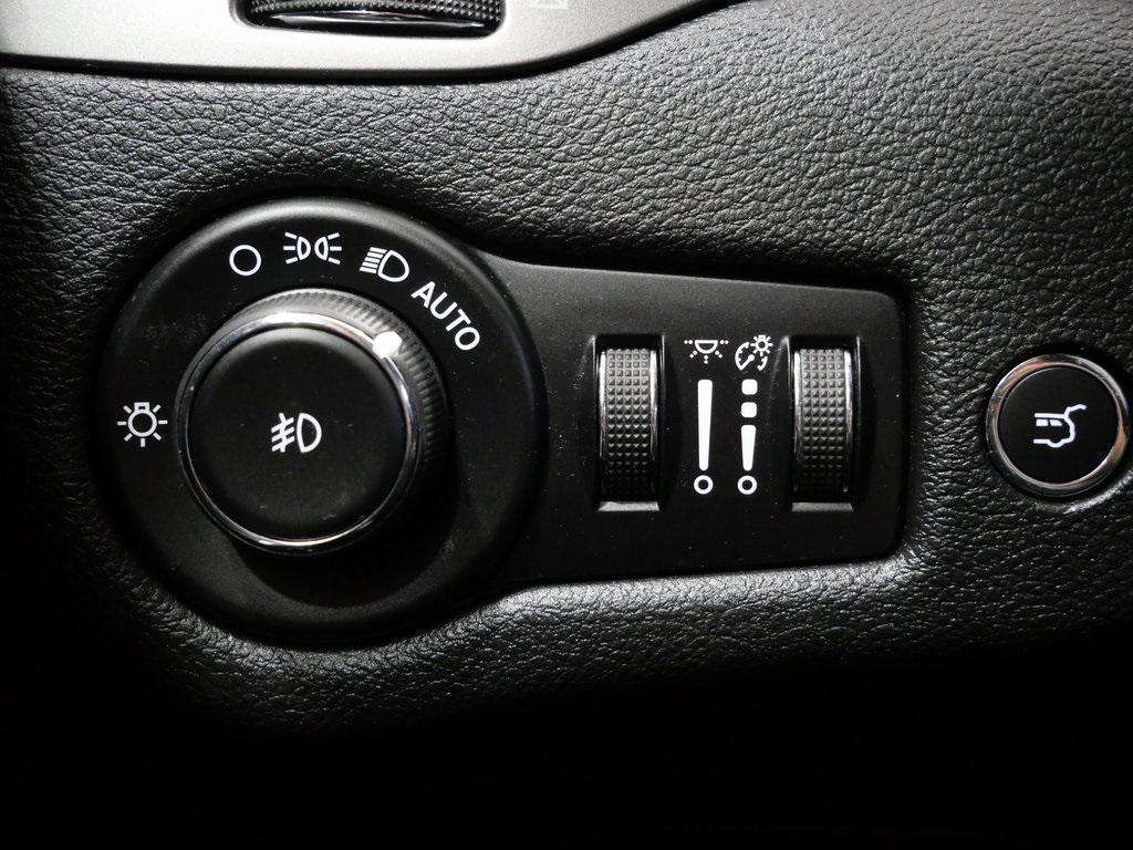 used 2020 Jeep Cherokee car, priced at $16,900