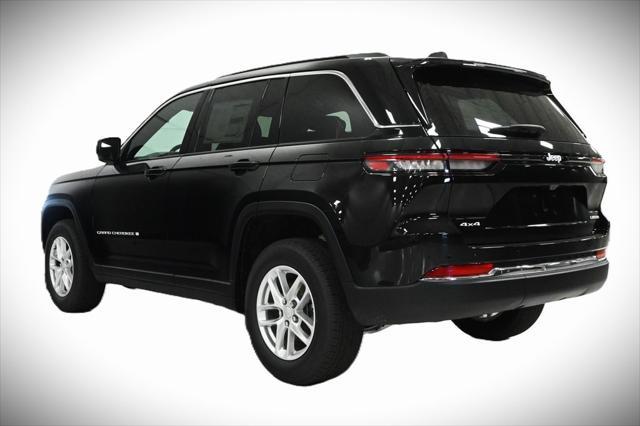 new 2025 Jeep Grand Cherokee car, priced at $37,590