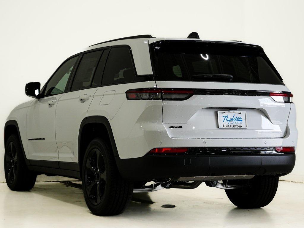 new 2025 Jeep Grand Cherokee car, priced at $40,910
