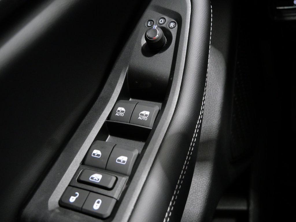 new 2025 Jeep Grand Cherokee car, priced at $40,910