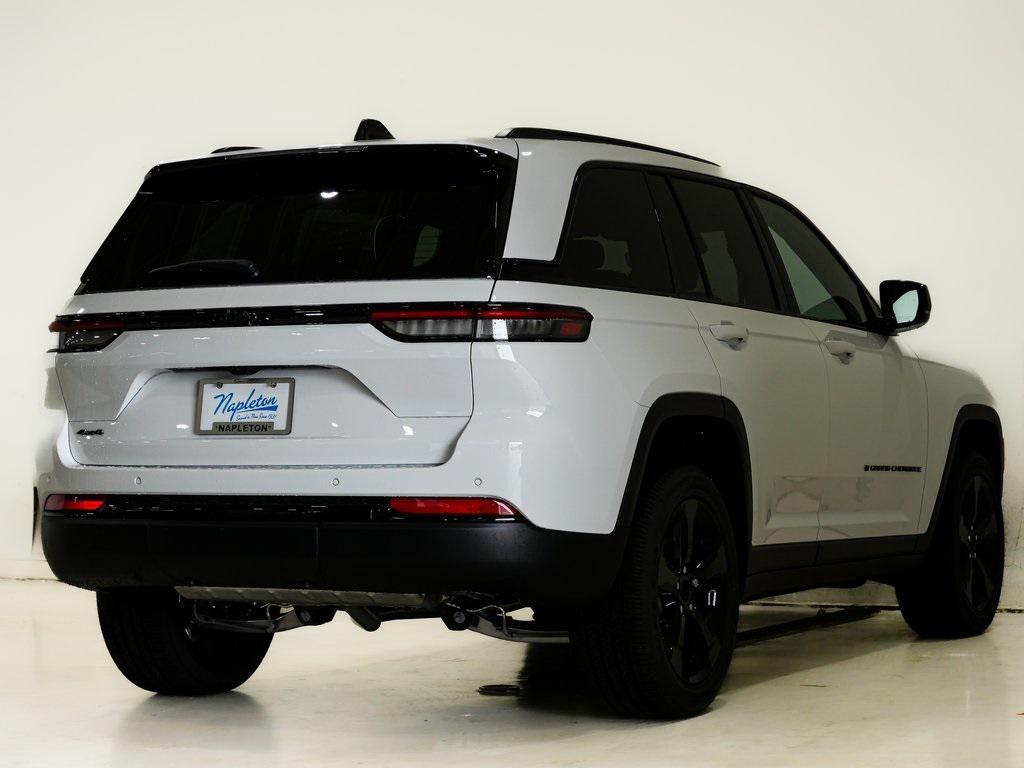 new 2025 Jeep Grand Cherokee car, priced at $40,910