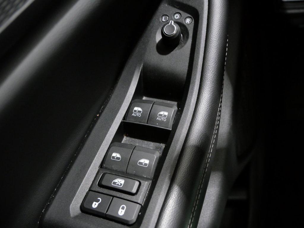 used 2024 Jeep Grand Cherokee L car, priced at $29,200