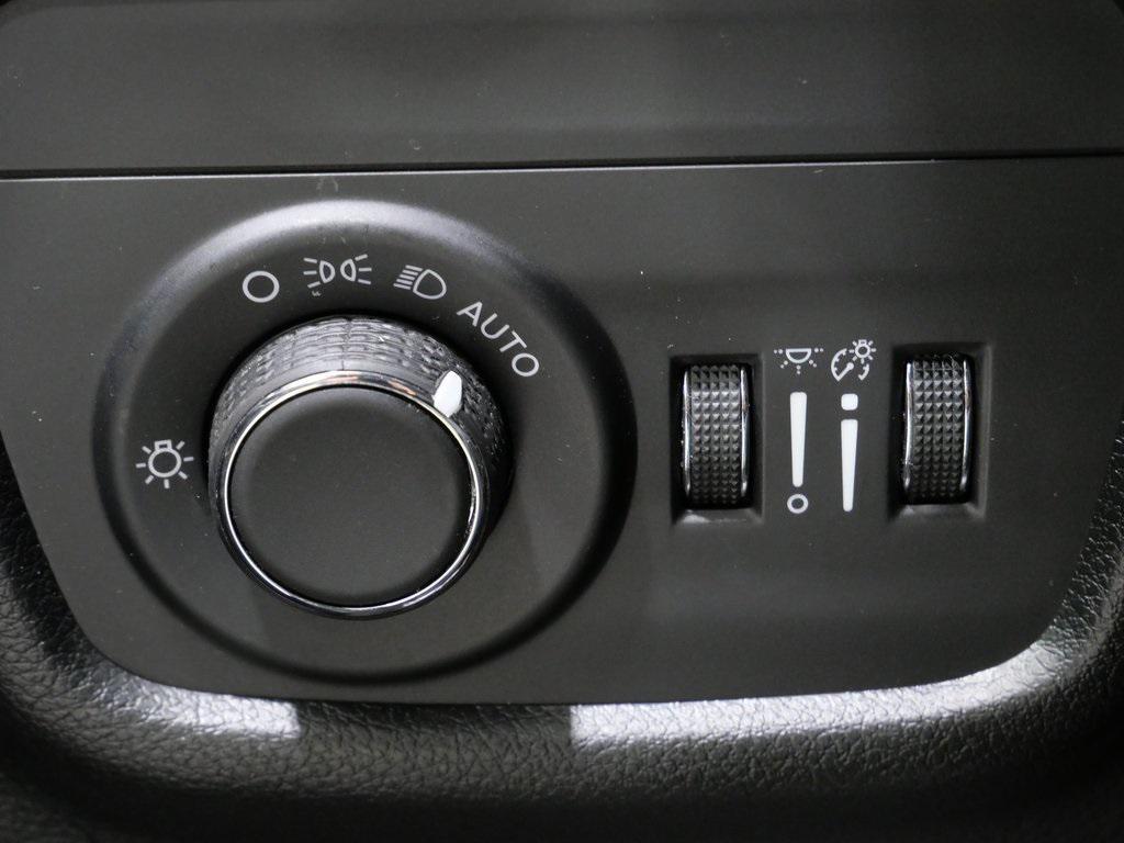 used 2024 Jeep Grand Cherokee L car, priced at $29,200