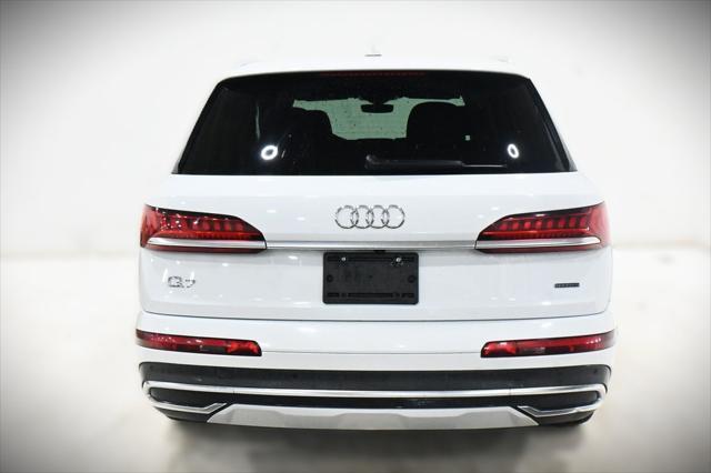 used 2023 Audi Q7 car, priced at $33,900