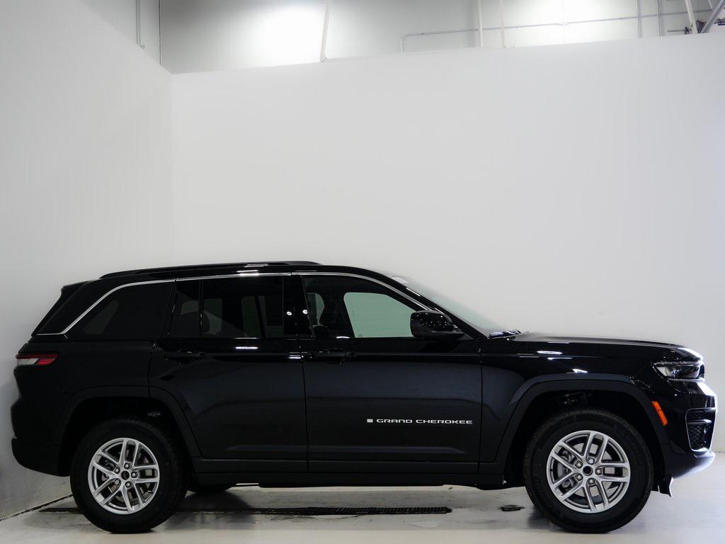 new 2025 Jeep Grand Cherokee car, priced at $37,570