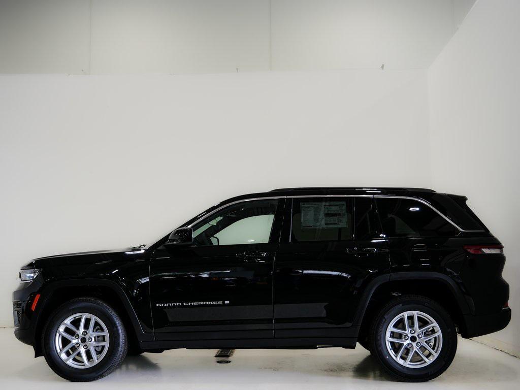 new 2025 Jeep Grand Cherokee car, priced at $37,570