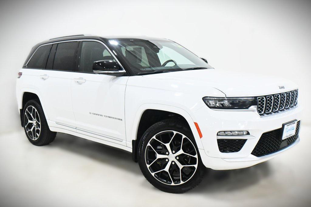 used 2022 Jeep Grand Cherokee car, priced at $37,000
