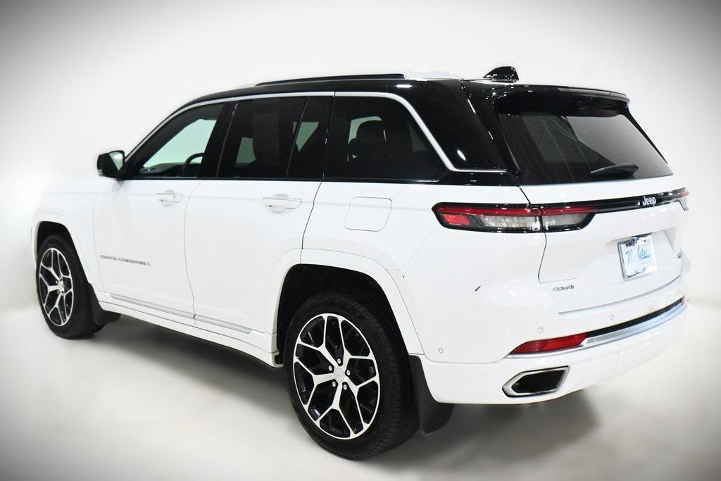 used 2022 Jeep Grand Cherokee car, priced at $37,000