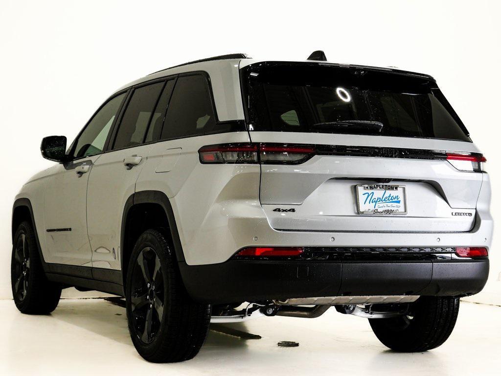 new 2025 Jeep Grand Cherokee car, priced at $48,974