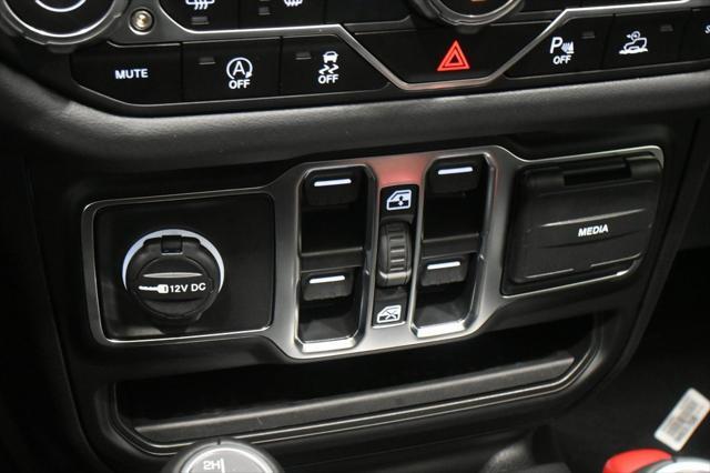 new 2025 Jeep Wrangler car, priced at $51,105