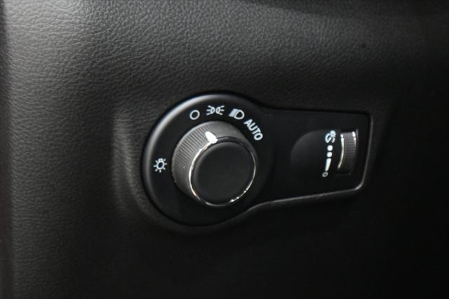 new 2025 Jeep Compass car, priced at $25,127
