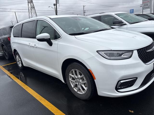 used 2023 Chrysler Pacifica car, priced at $23,000