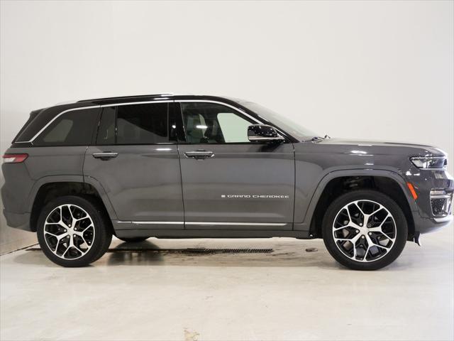 used 2022 Jeep Grand Cherokee car, priced at $39,000
