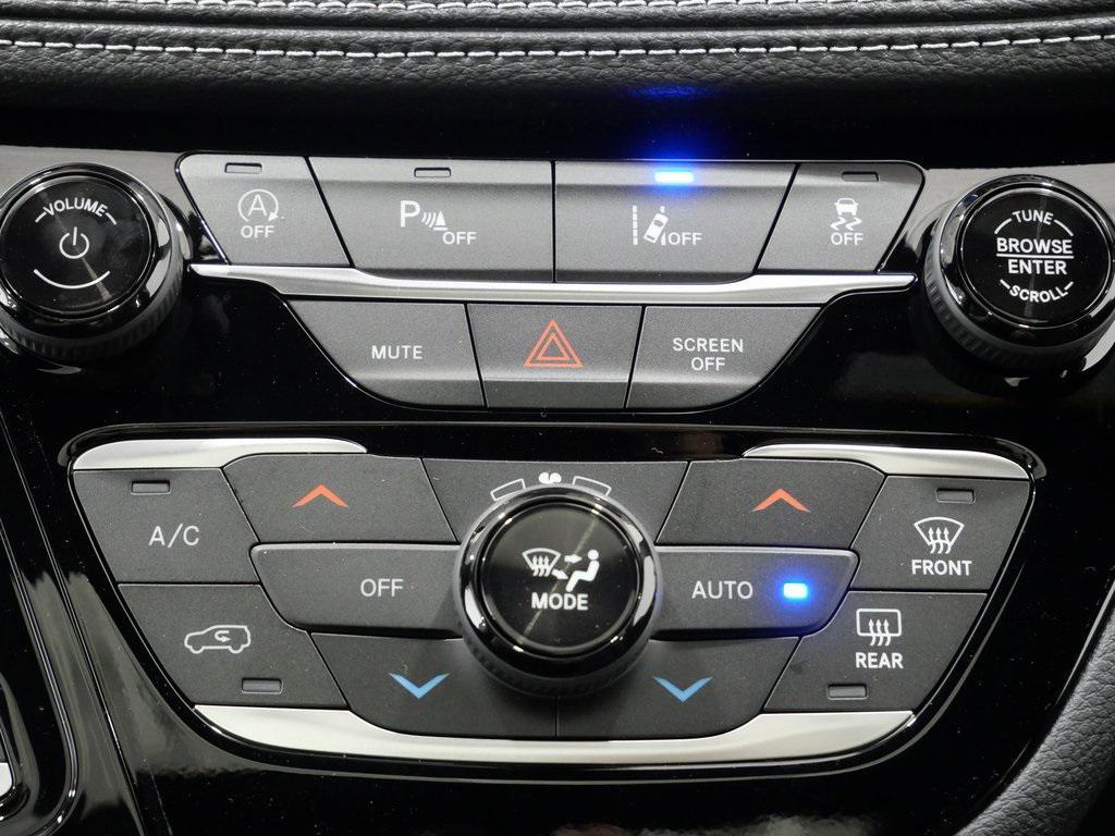 new 2026 Chrysler Pacifica car, priced at $40,156